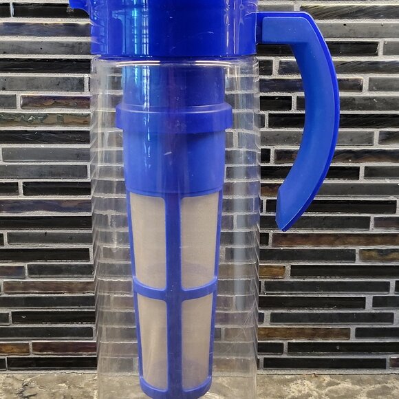 TEAVANA ICED TEA FLAVORED WATER PITCHER 66 OZ. VINTAGE ROYAL BLUE MADE IN USA - Picture 14 of 14
